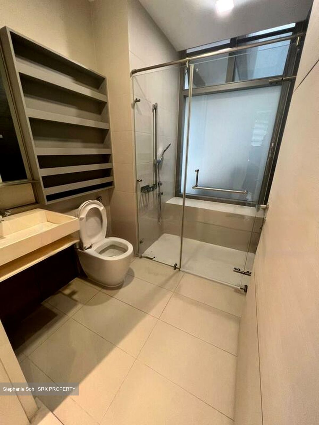 SilverSea (D15), Condominium #447427261